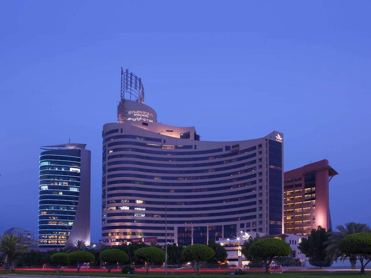 Symphony Style Hotel Kuwait Salmiya Exterior foto The Westin Dubai